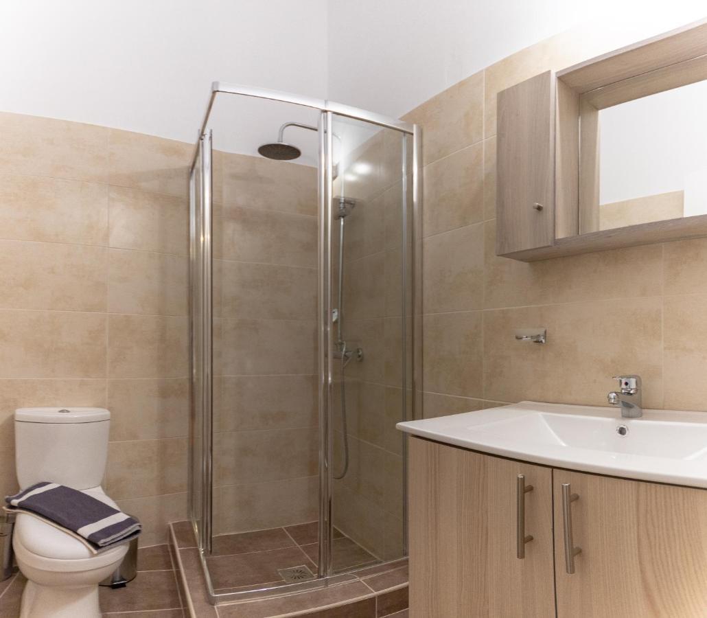 Markos Luxury Apartments Koróni Buitenkant foto
