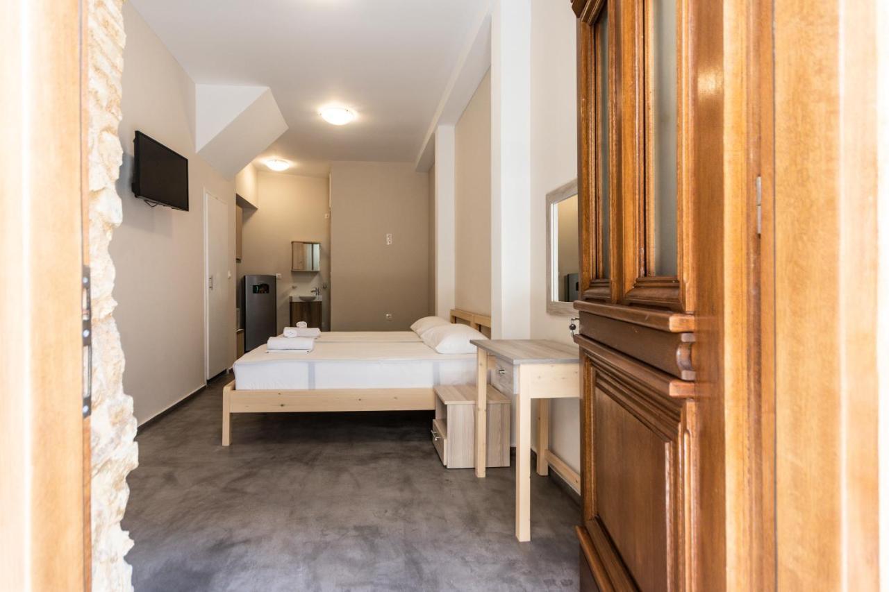 Markos Luxury Apartments Koróni Buitenkant foto