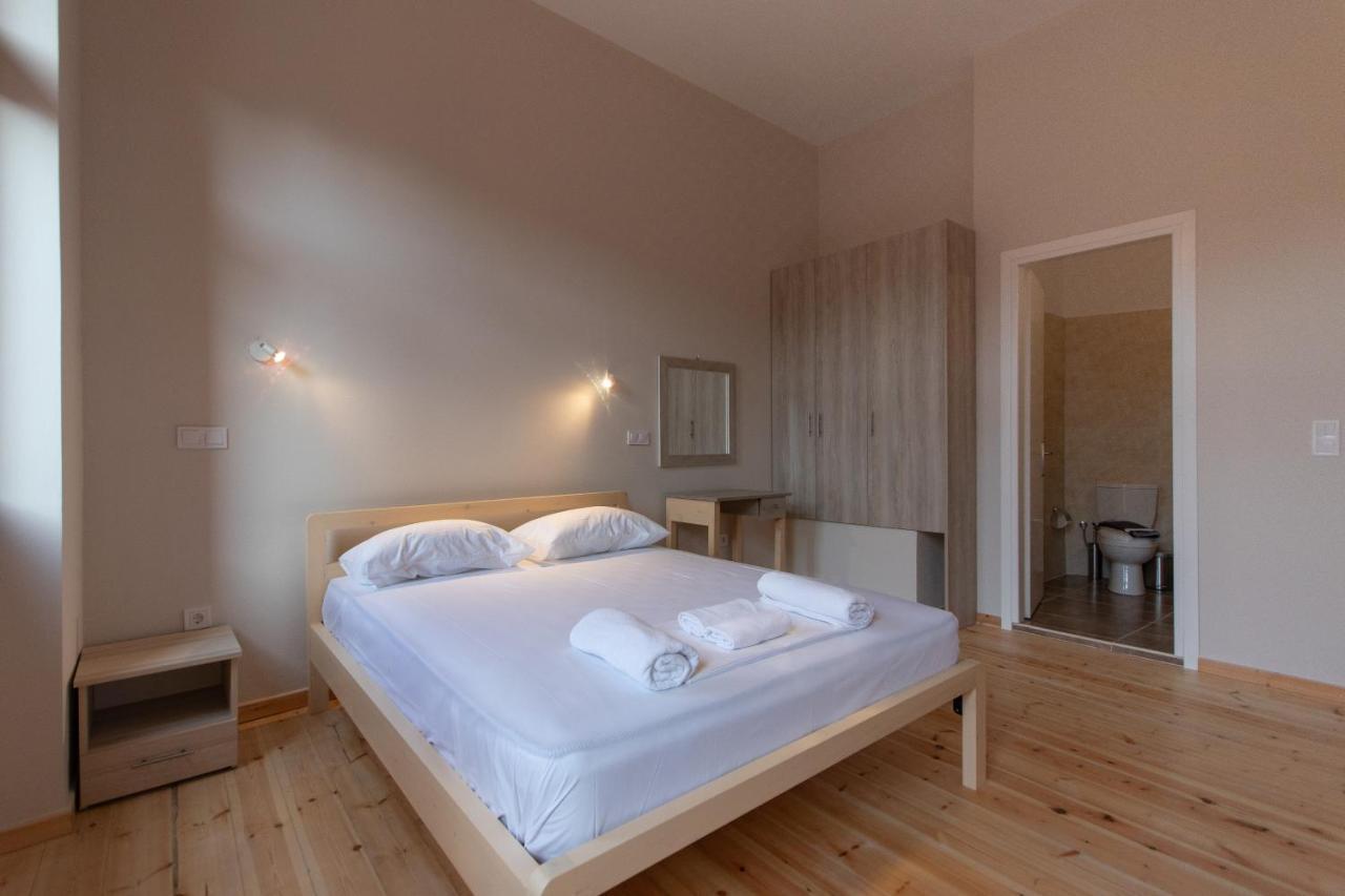 Markos Luxury Apartments Koróni Buitenkant foto